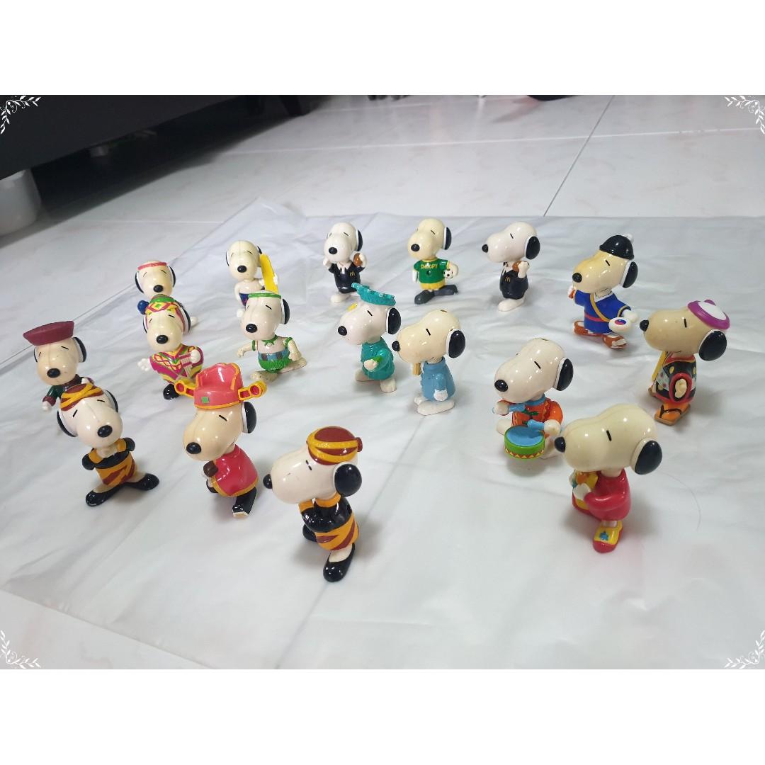 Snoopy Collectables Adorable Figures Toys In Different Costumes Multi ...