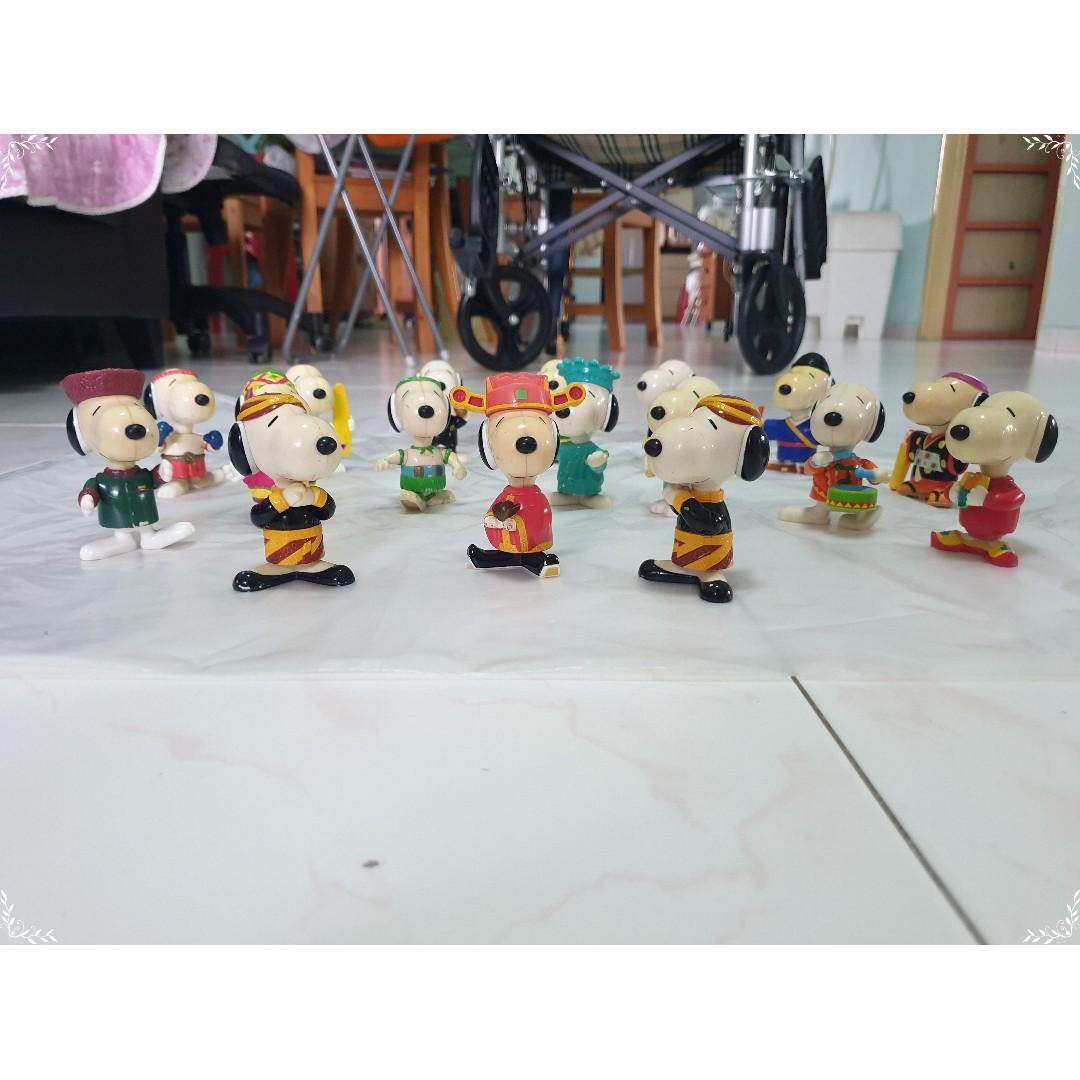 Snoopy Collectables Adorable Figures Toys In Different Costumes Multi ...