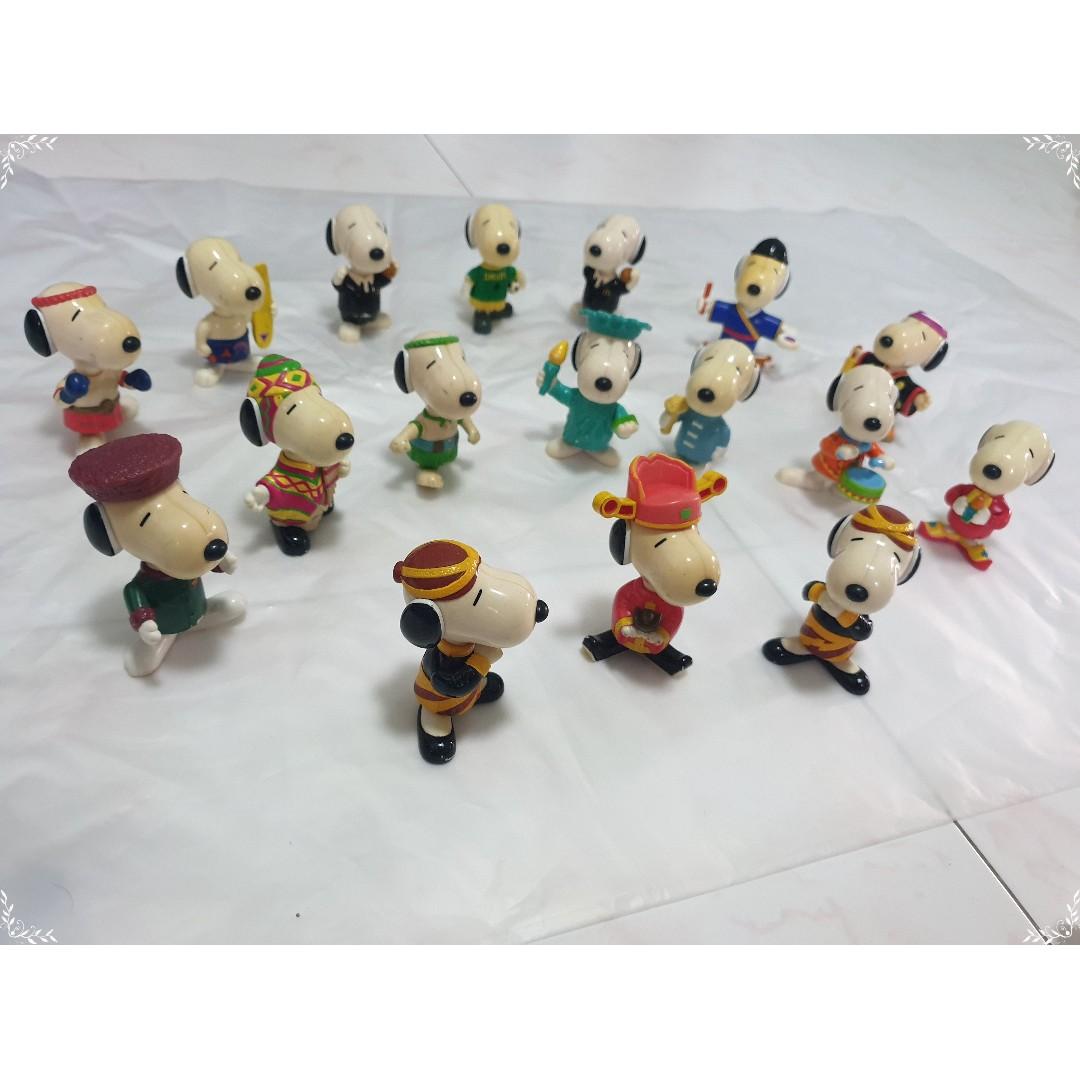 Snoopy Collectables Adorable Figures Toys In Different Costumes Multi ...
