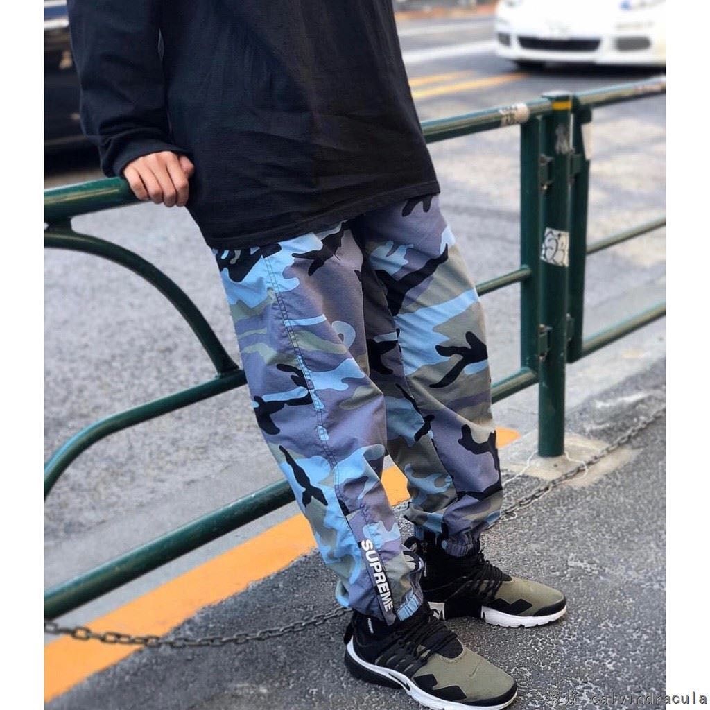 Supreme Warm Up Pant 18SS 藍迷彩, 名牌精品, 精品服飾在旋轉拍賣