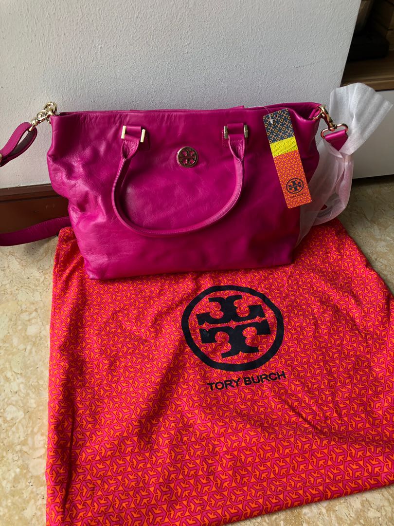 TORY BURCH 'Dena' Leather Tote Bag Magenta, Luxury, Bags & Wallets on  Carousell