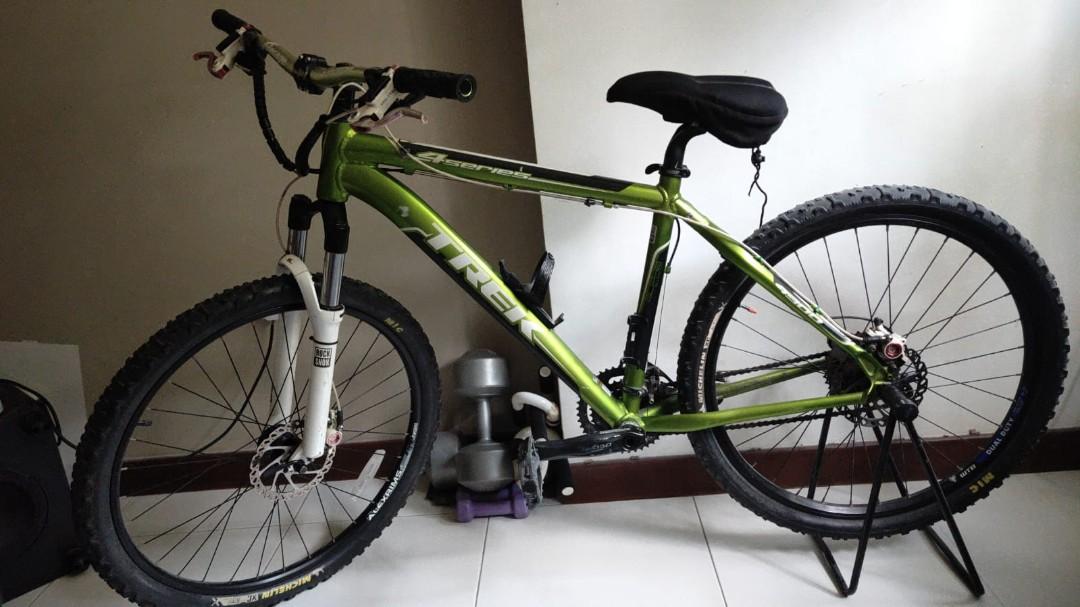 Trek green bicycle Sports Equipment Bicycles Parts Bicycles