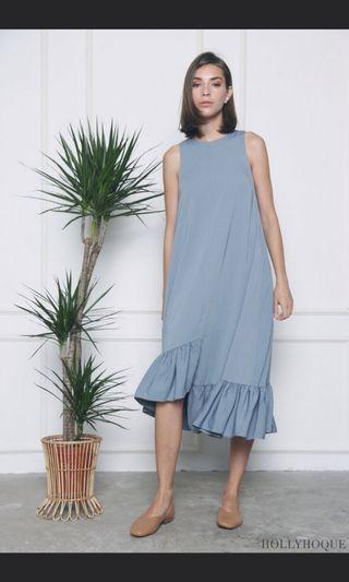 Selling or trading BN Hollyhoque maxi dress