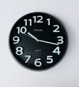 Classic Black Wall Clock 12” (Köhnore)