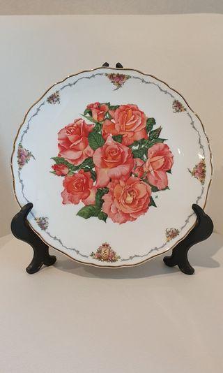 Piring Royal Albert