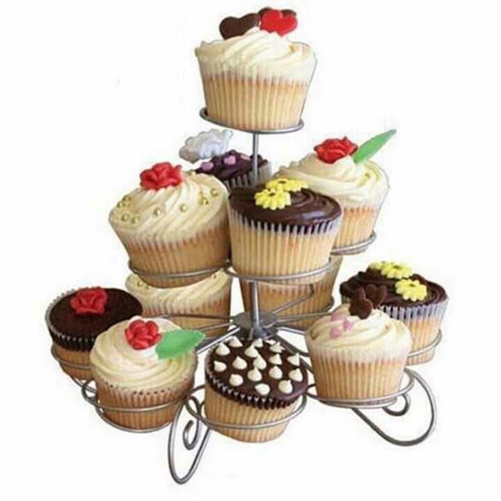 3 layer cupcake stand (Category: Bakeware) located in Quezon City. Submitted by rigelsfashiononline (Listing ID 240711414, Image 3). Description: 3 layer cupcake stand hold 13pcs. cupcake Php 250.