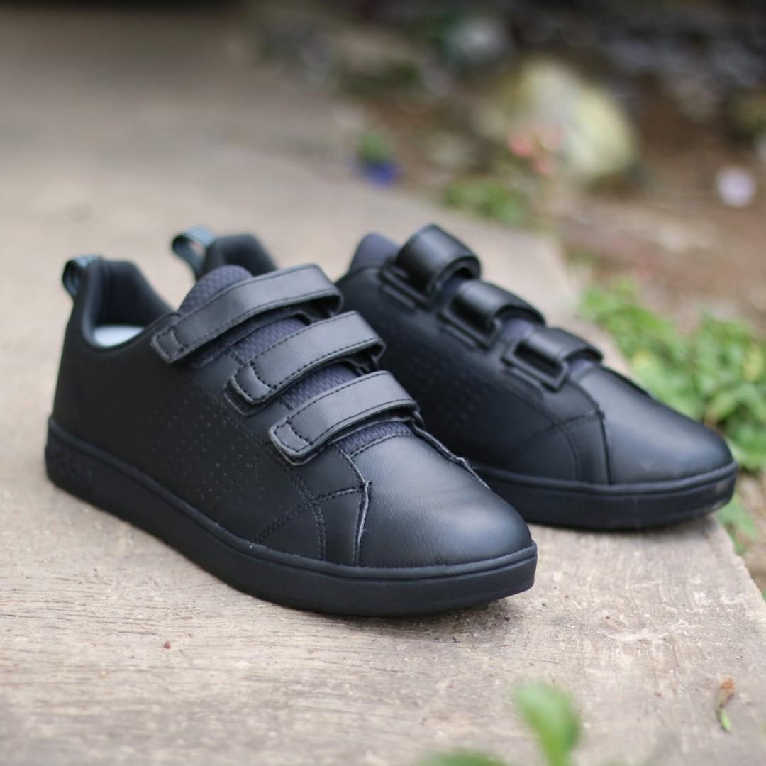 Adidas neo velcro top