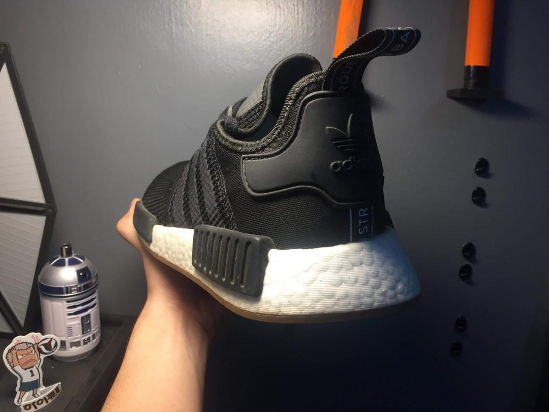 Nmd r1 clearance black gum sole