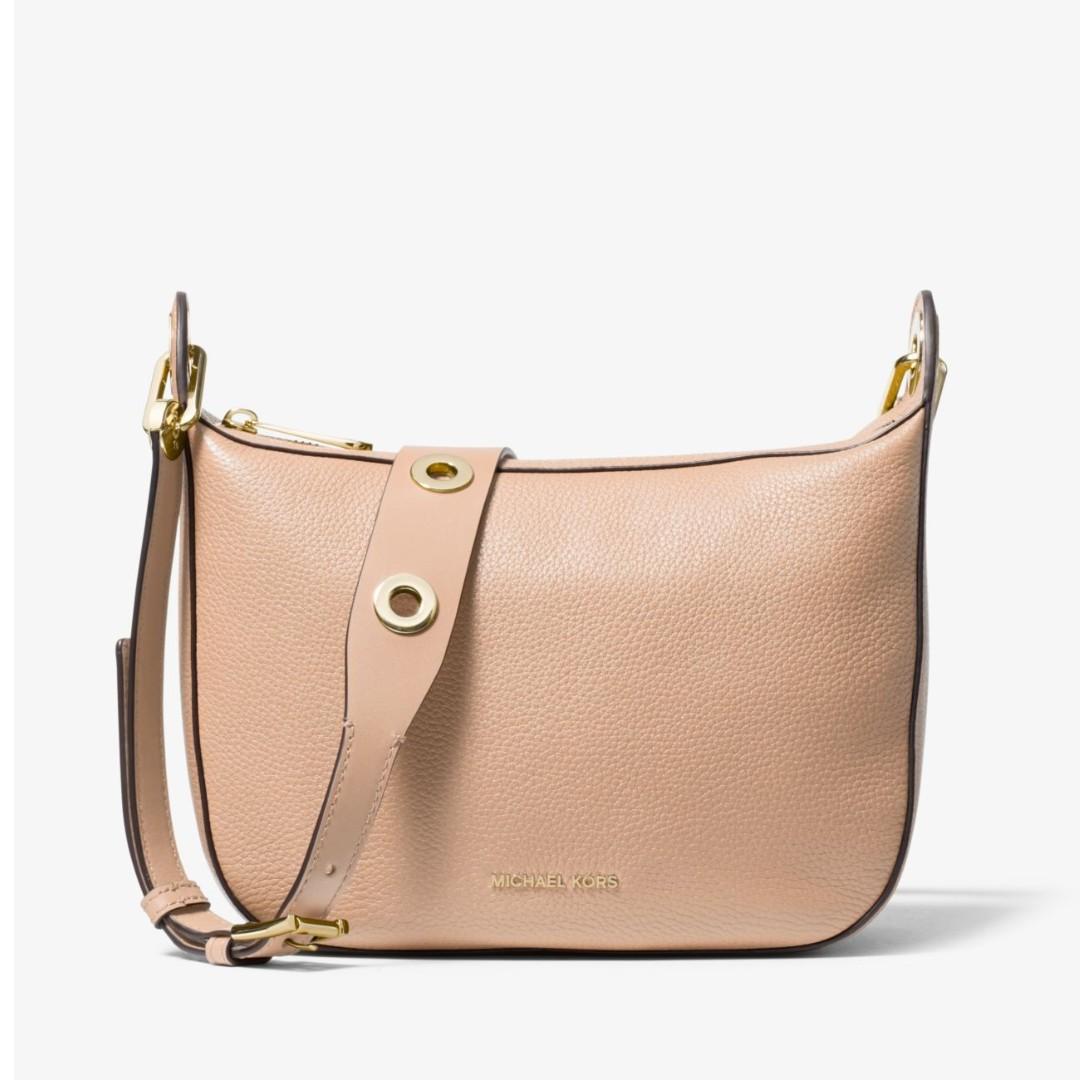 Michael michael kors barlow medium pebbled on sale leather messenger