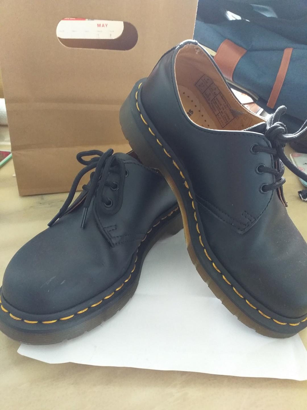 doc martens flat feet