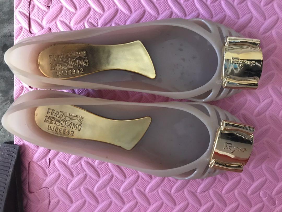Ferragamo uj06842 hotsell