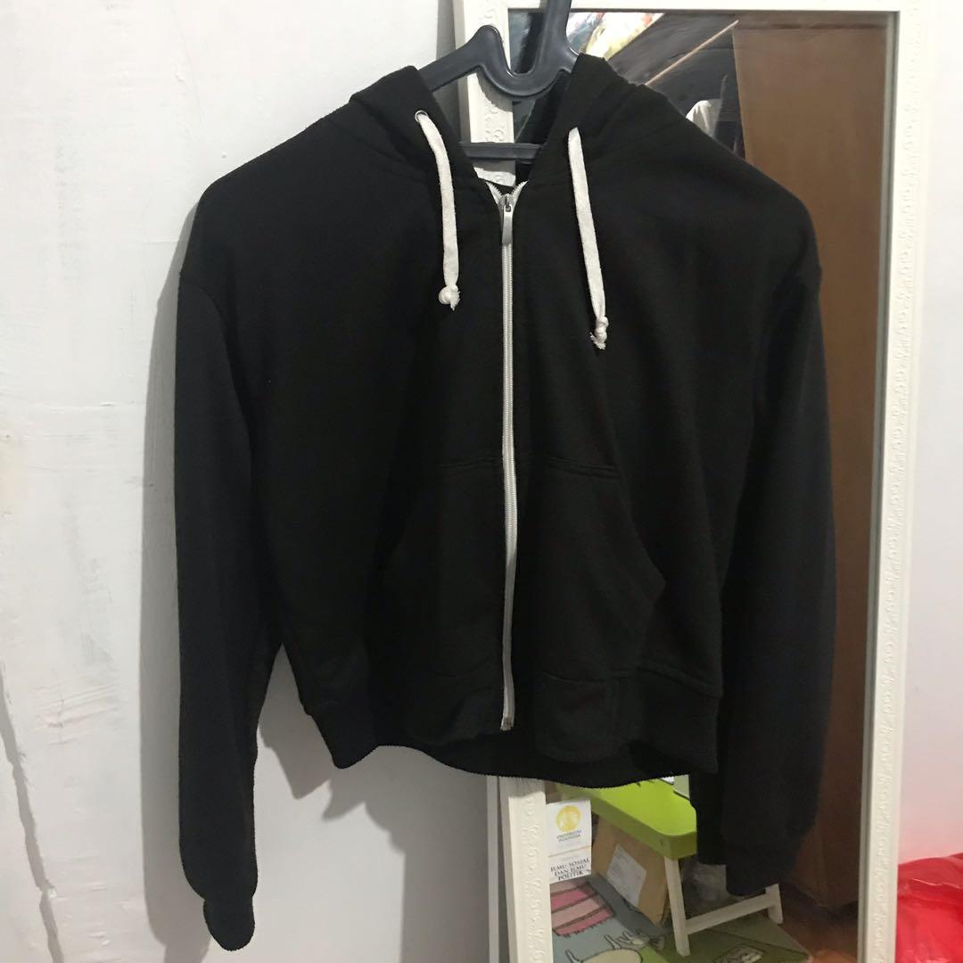 H\u0026M Hoodie Black Look a Like Crop Jaket 