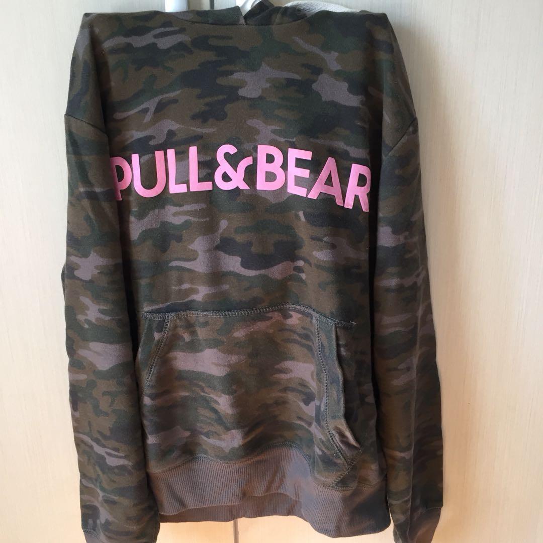 pull and bear army hoodie