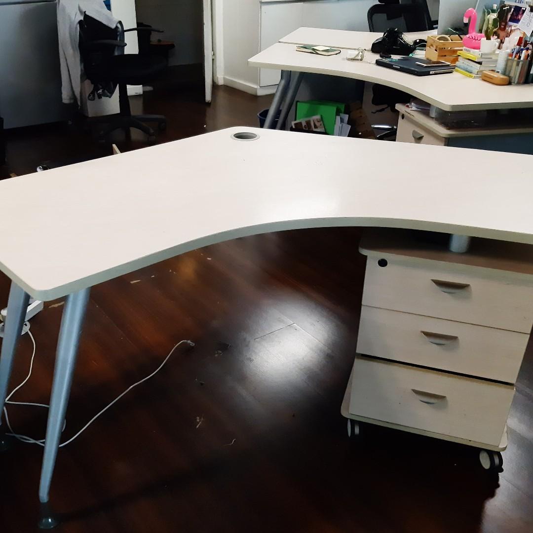 Modular Office Table Home Furniture Furniture Fixtures Office Furniture On Carousell