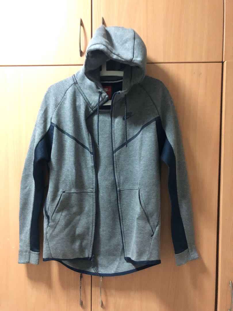 Nike tech jacket, Men's Fashion, Coats, Jackets and Outerwear on Carousell