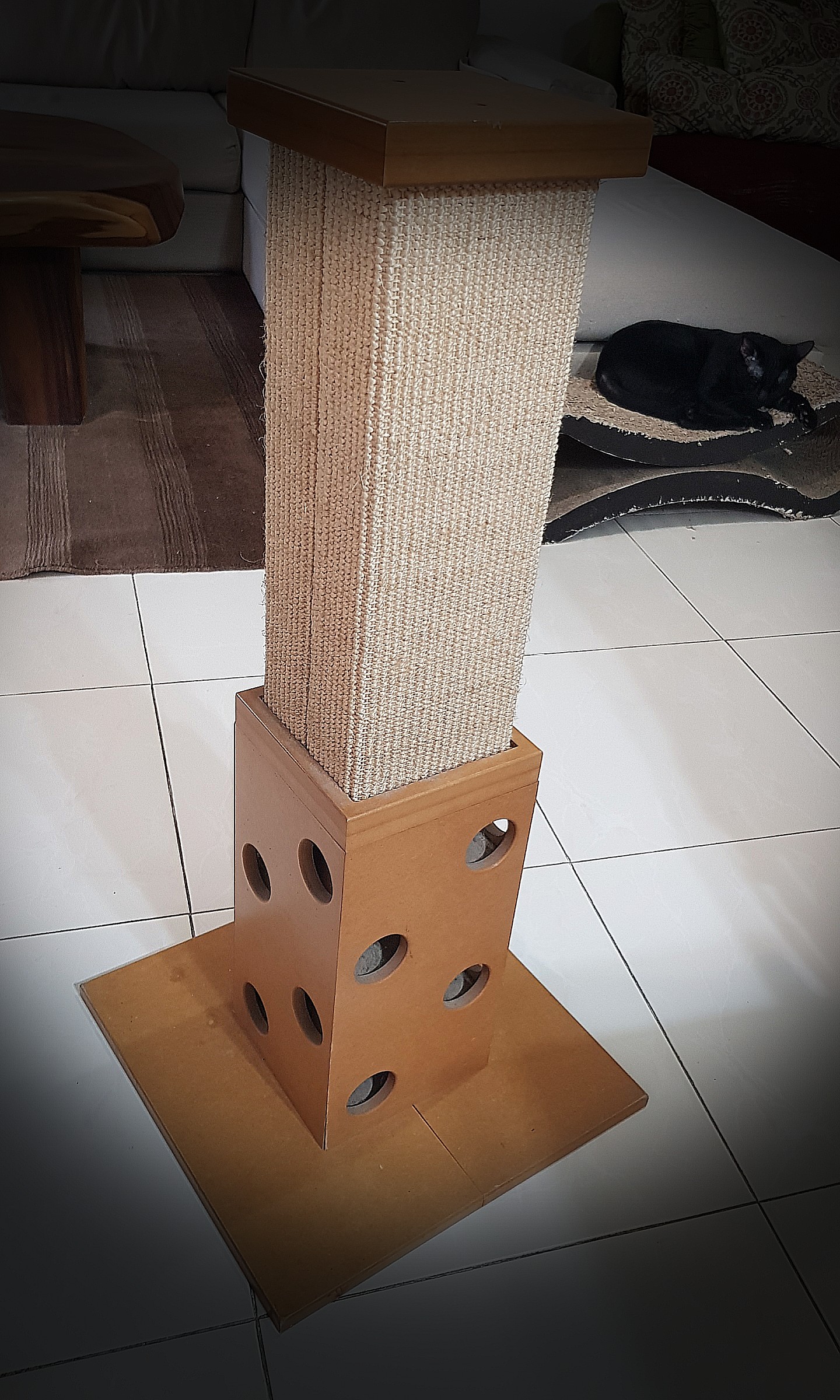 SmartCat Ultimate Scratching Post, Pet Supplies, Homes & Other Pet