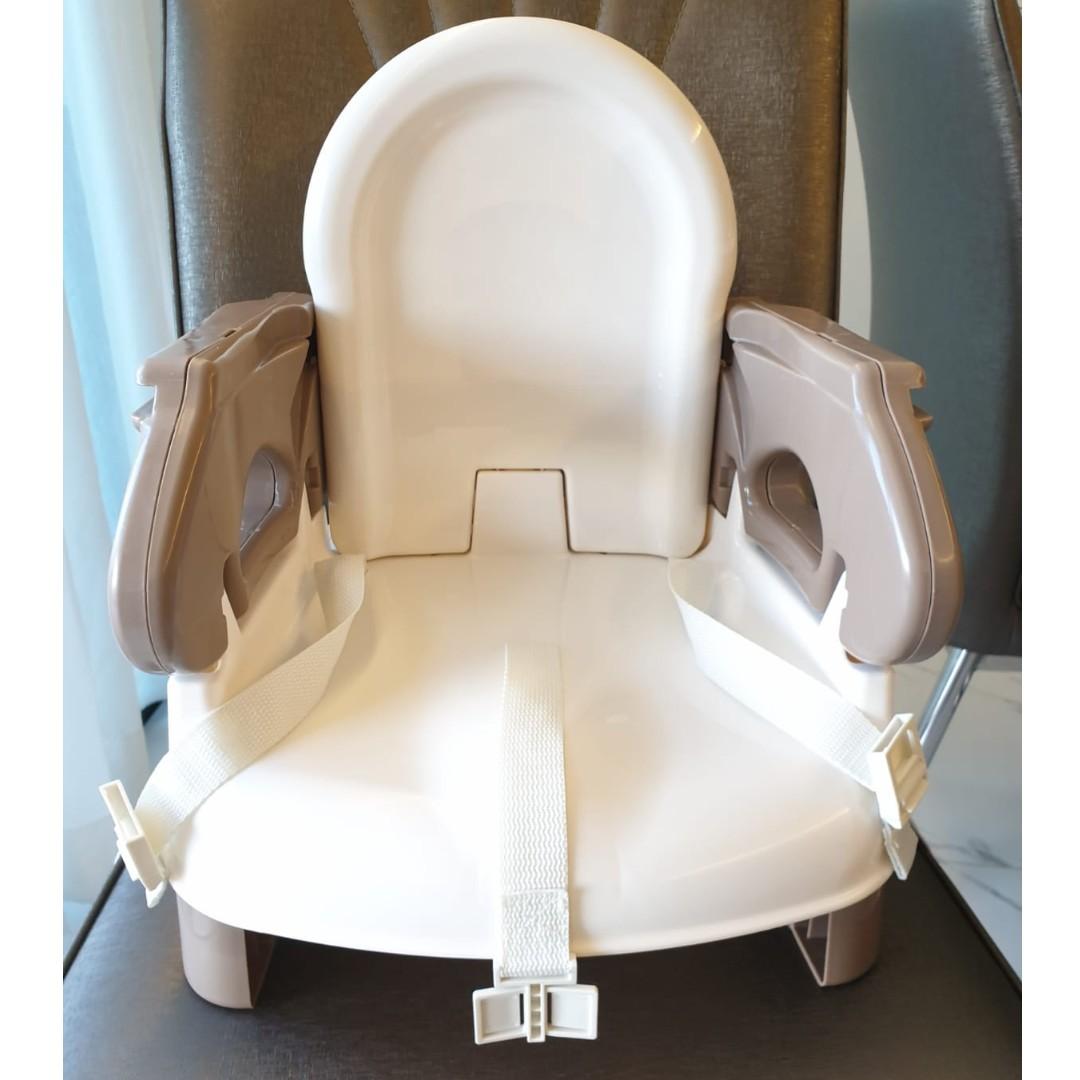 Summer Infant Deluxe Comfort Folding Booster Seat Tan 