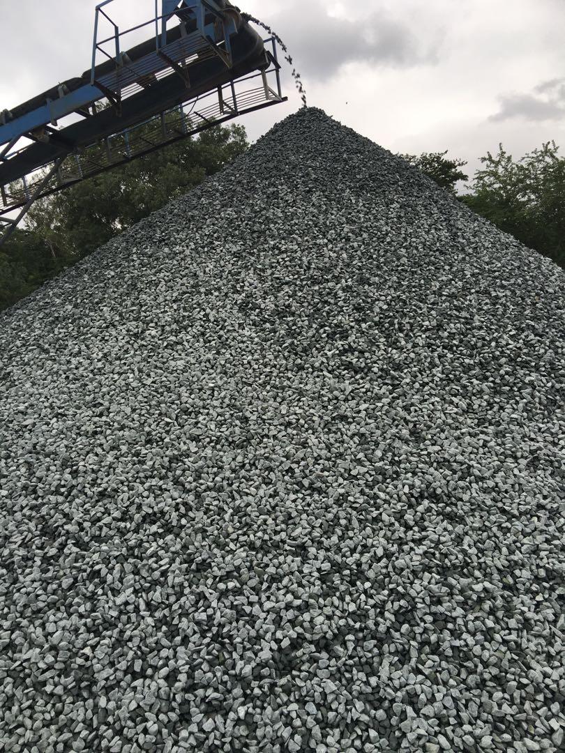 Gravel S1 Sub Base Coarse White sand Hauling of Debris Waste ...