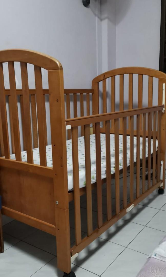 timber baby cot