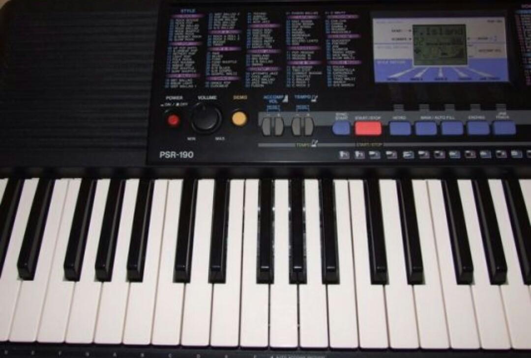 Yamaha Psr190 keyboard, Hobbies & Toys, Music & Media, Musical