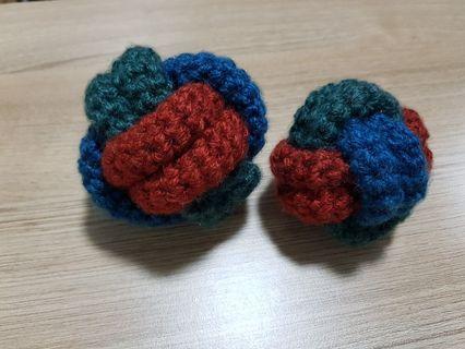 Handmade crochet Pet Toy Scratch Ball for Cats Rabbits Dogs