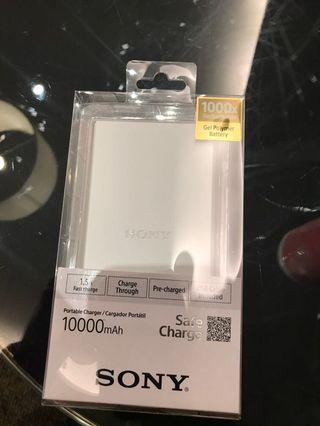 BNIB: Sony 10,000 mAh - Gel Polymer Portable Charger