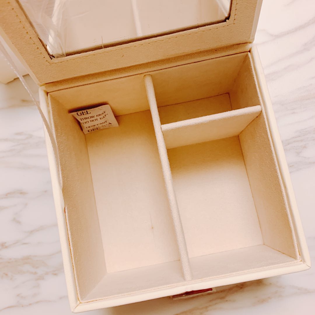 $98 Jill Stuart accessories white box 白色飾物盒
