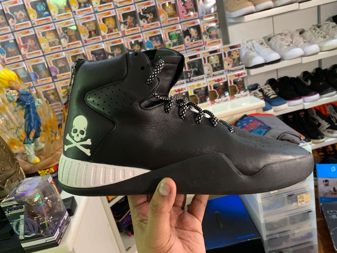 adidas tubular mastermind