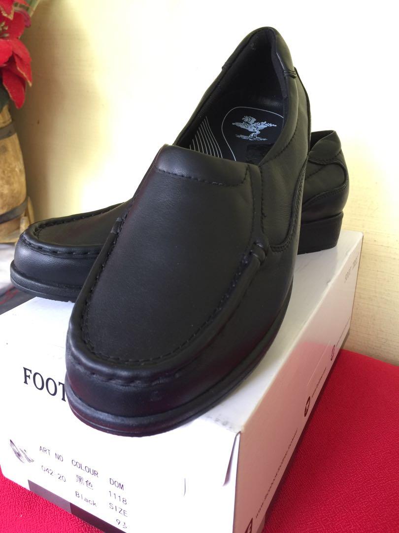 black flat shoes size 9