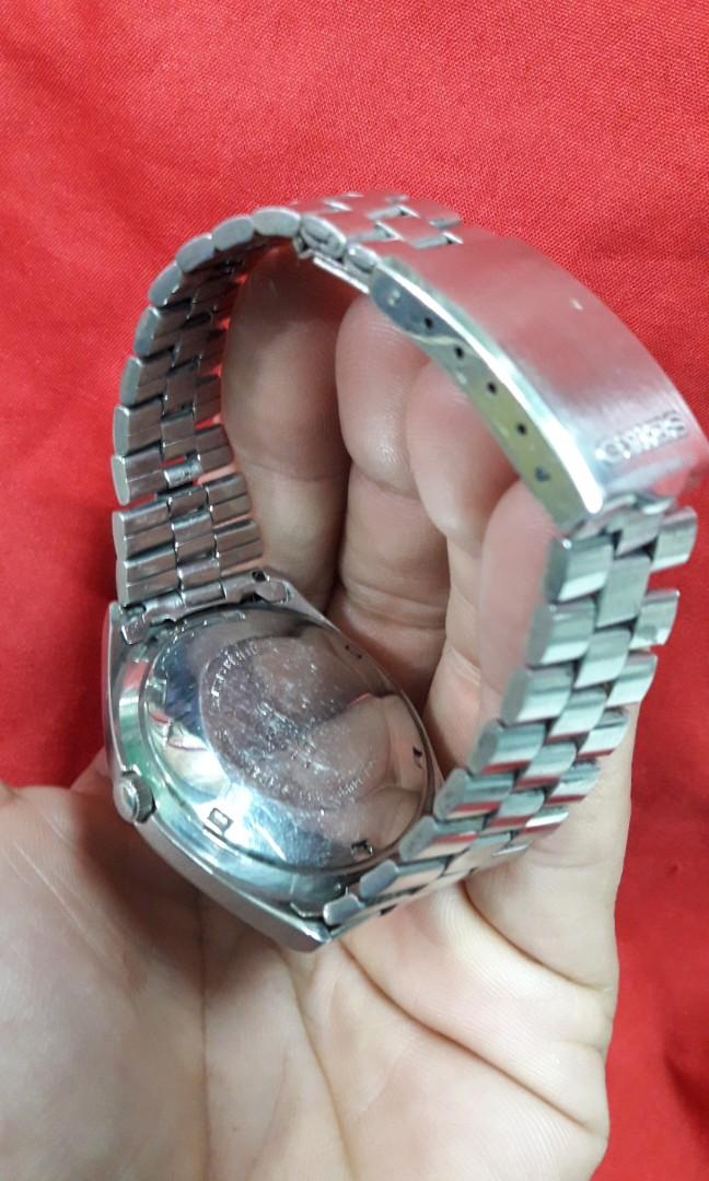 SEIKO 5 WATCH VINTAGE (Category: Men's Watches) located in Caloocan City. Submitted by thegreat. (Listing ID 213389279, Image 3). Description: Good running condition All stainless steel Wrist size : 16 . 5 cm Black dial Dress watch.