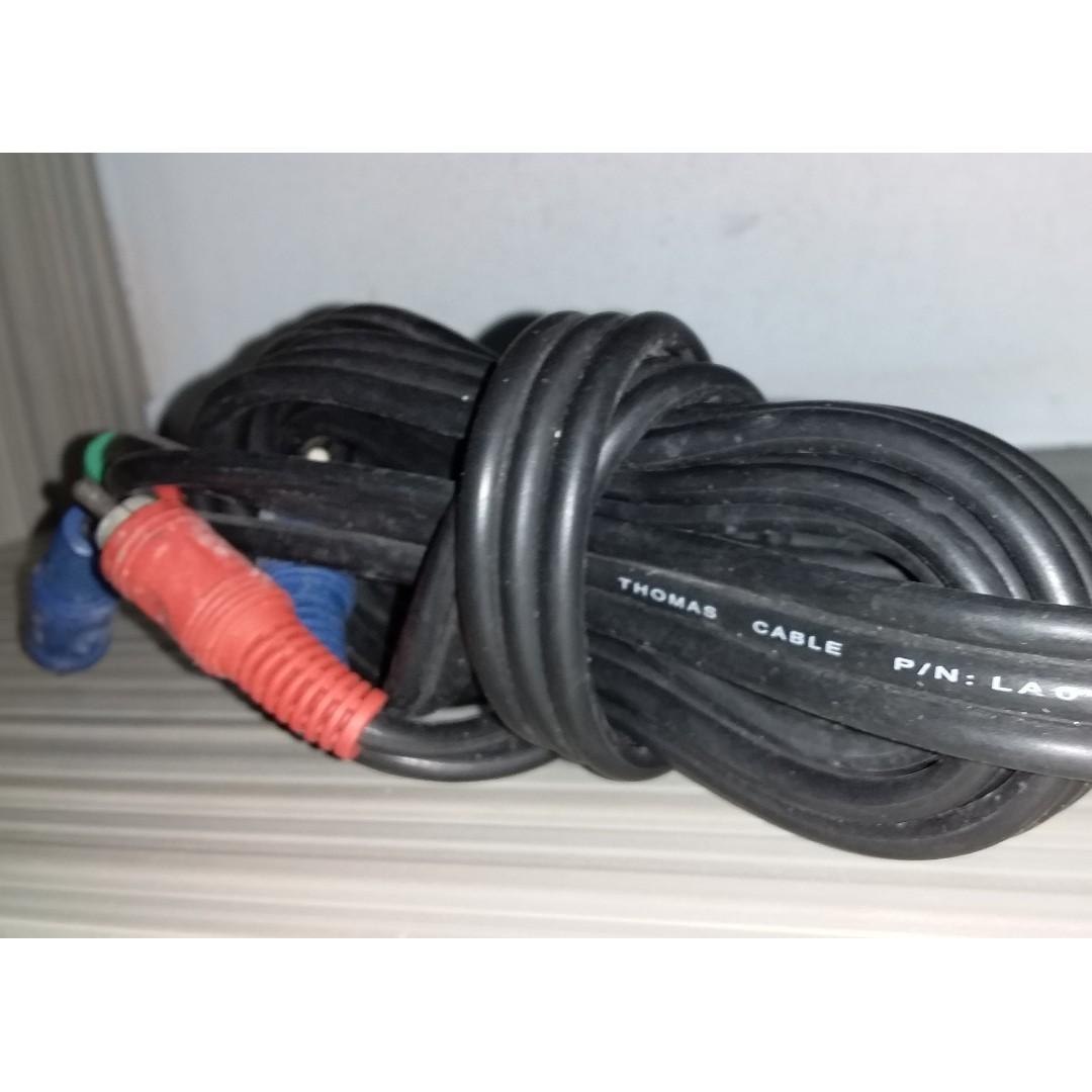 Component cables (Category: Cables & Adaptors) located in Singapore. Submitted by ciocchini (Listing ID 240963695, Image 2). Description: 1 set of red, blue and green cables or YPbPr cables. Comes with the TV set but didn't use it..