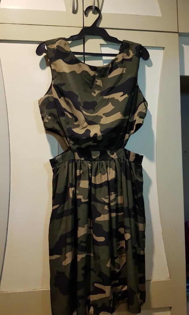 Foever 21 Camouflage dress (Category: Dresses) located in Pasig City. Submitted by pechicola (Listing ID 240970863, Image 1). Description: .