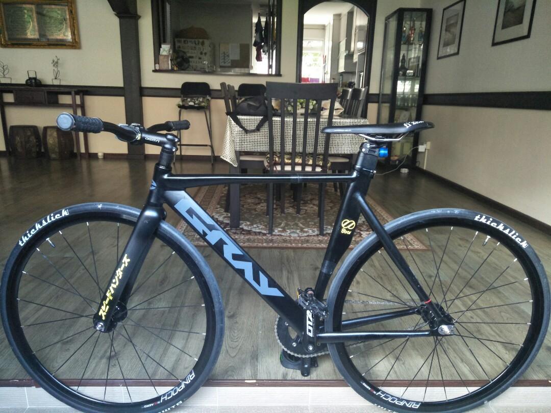 gray fixie