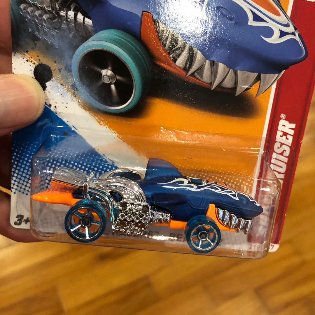 Hot Wheels Shark Cruiser