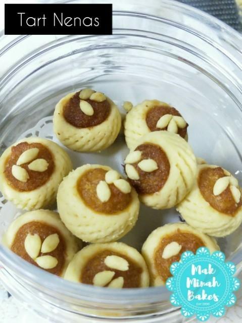 Kuih Raya Mak Minah Food Drinks Baked Goods On Carousell