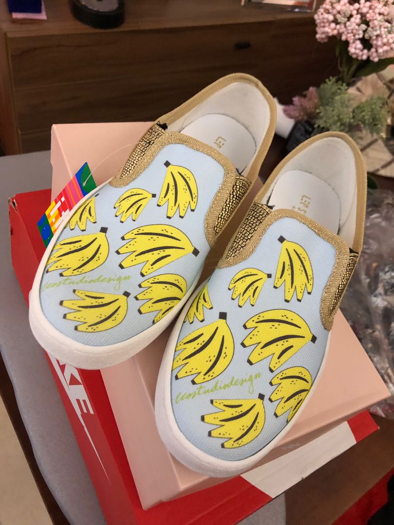 Leo studio design shoes top