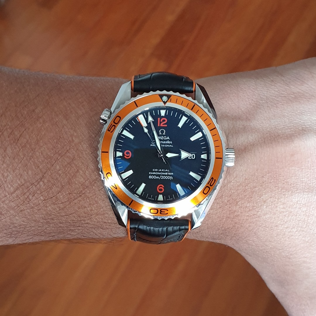 omega planet ocean orange 45.5