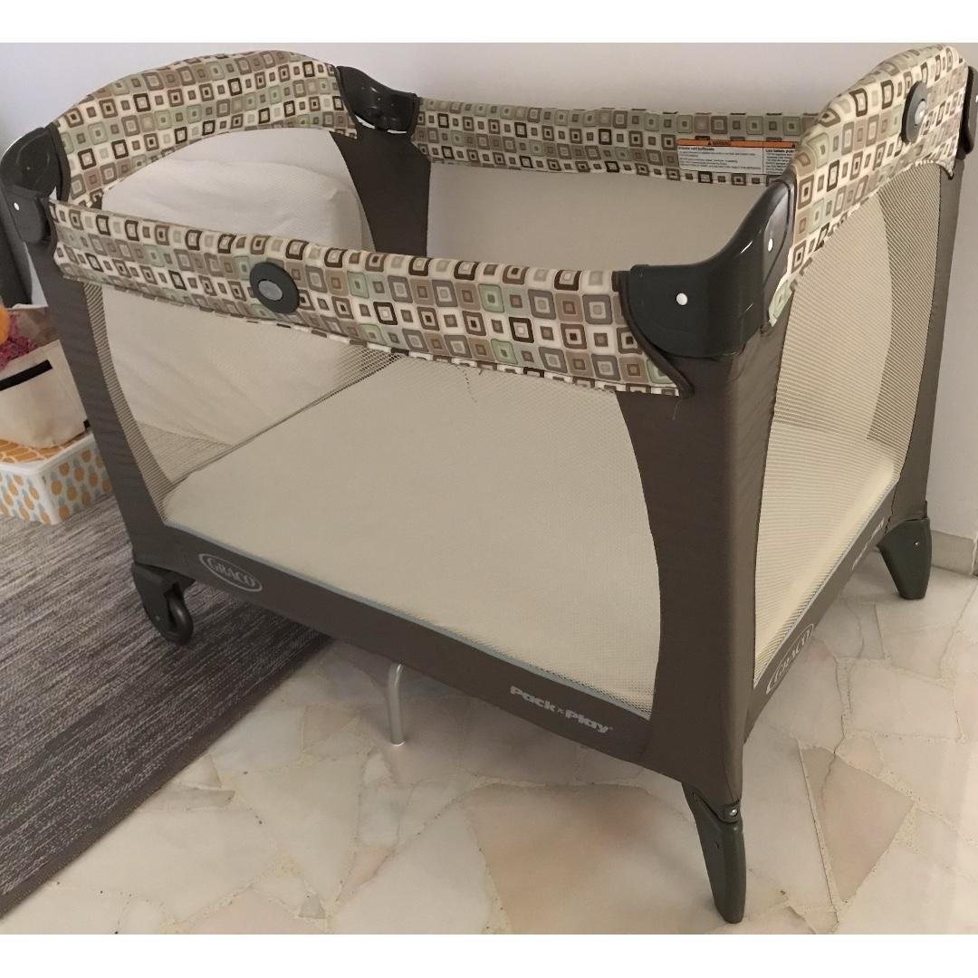 Playpen Crib Portable Graco Pack N Play Playard With Bassinet
