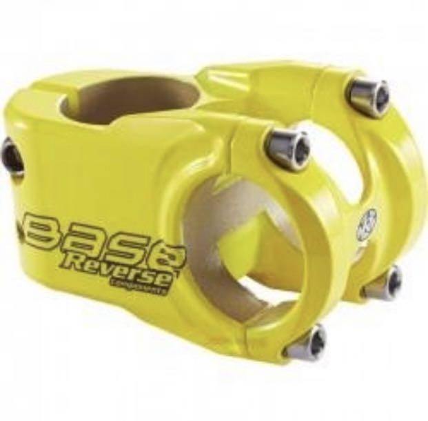 REVERSE BASE STEM (Category: Parts & Accessories) located in Singapore. Submitted by scootcraft (Listing ID 240934693, Image 1). Description: Selling brand new REVERSE BASE STEM - 40mm reach - Clamp 31.8mm - CNC aluminium - Color Yellow PM us if you have any queries Blk84 Bedok North Ave 4 #01-43 (460084) Open daily from 12pm to 11:30pm.