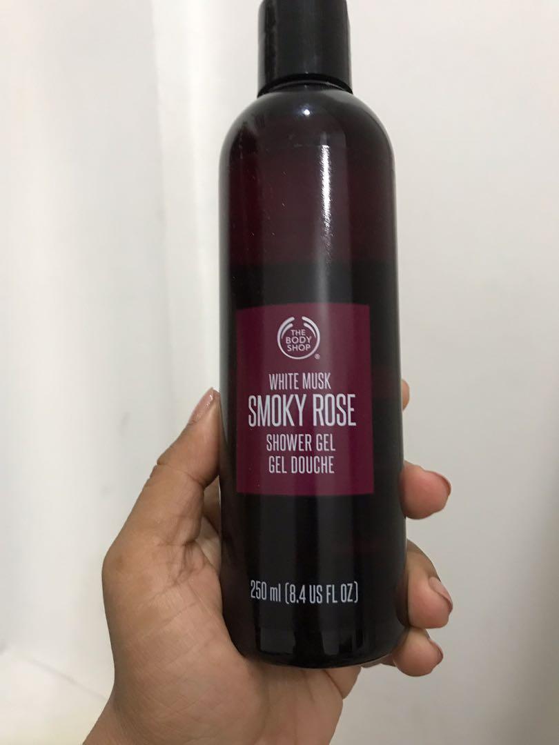 White musk smoky best sale rose shower gel