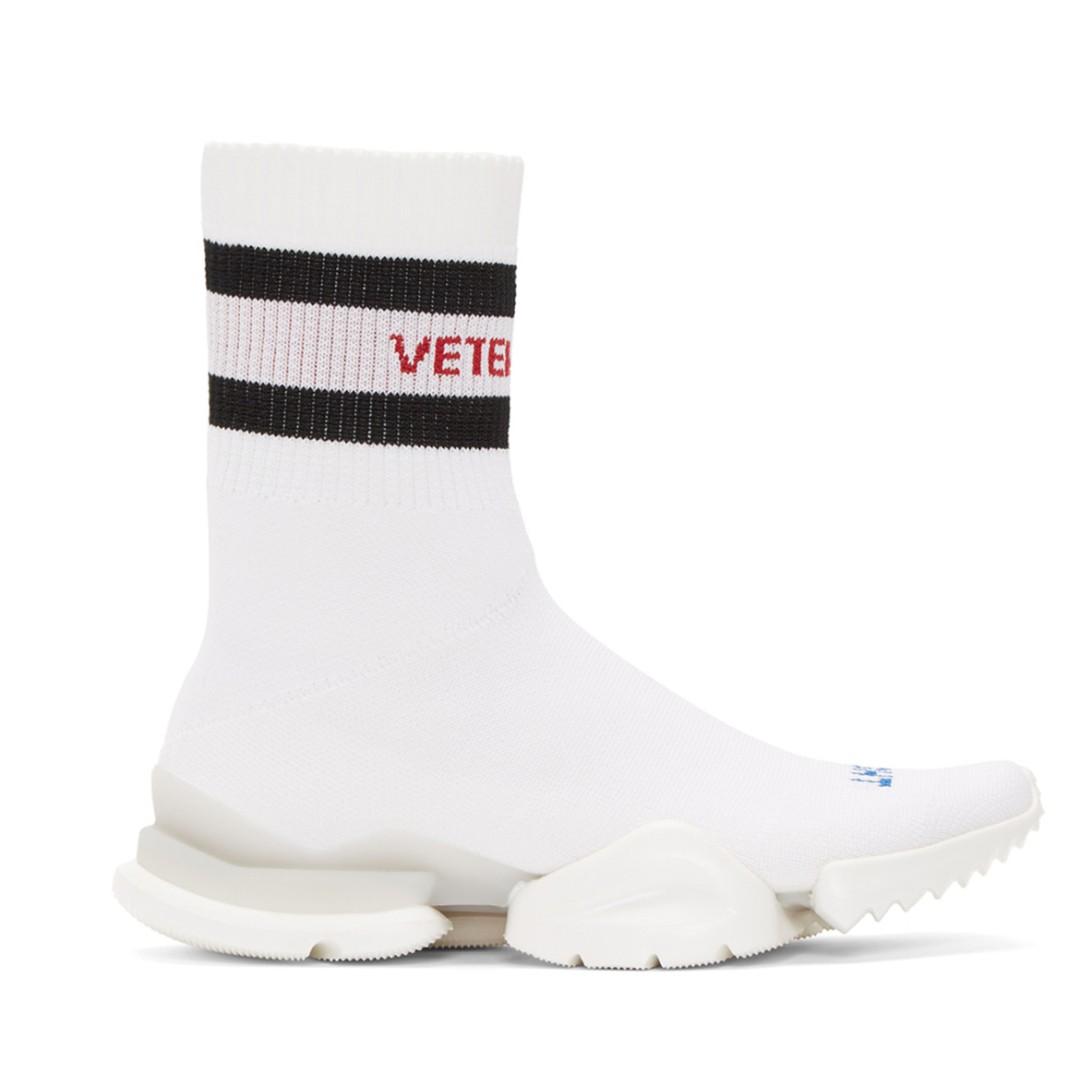 Vetements Socks Runner size 42, Men's Fashion, Footwear, Sneakers