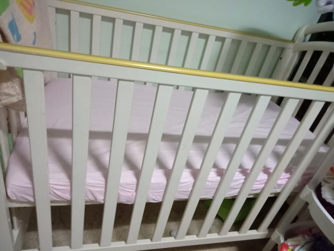 cot mobile with lights and music
