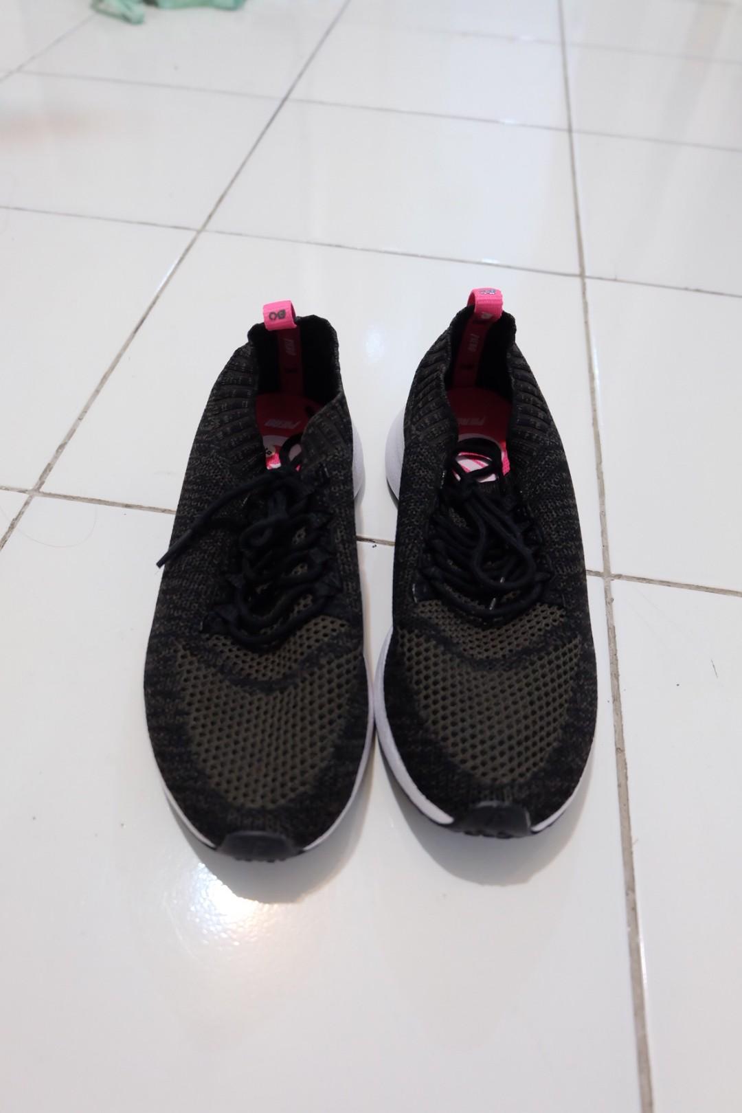 casual training shoes