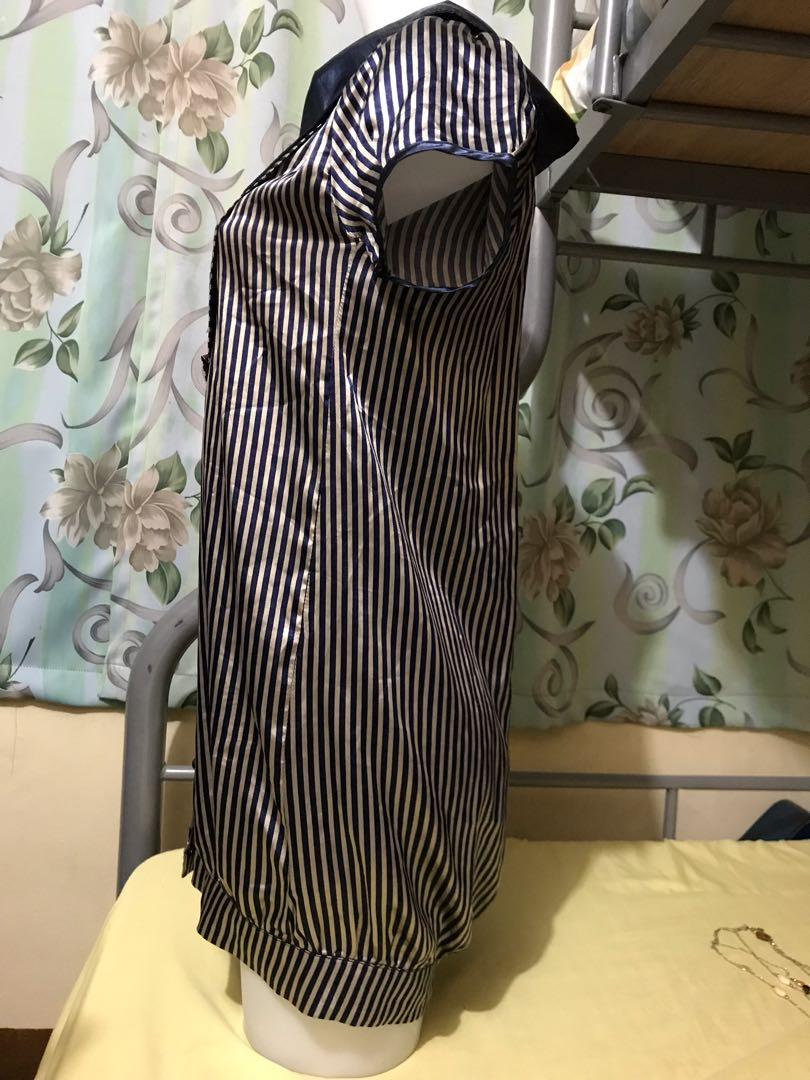 Dress ( mini Style ) w/ wide unique collar (Category: Dresses) located in Quezon City. Submitted by jellyespiritu74 (Listing ID 241083614, Image 2). Description: # preloved # cute dress # madulas ang tela # imported .