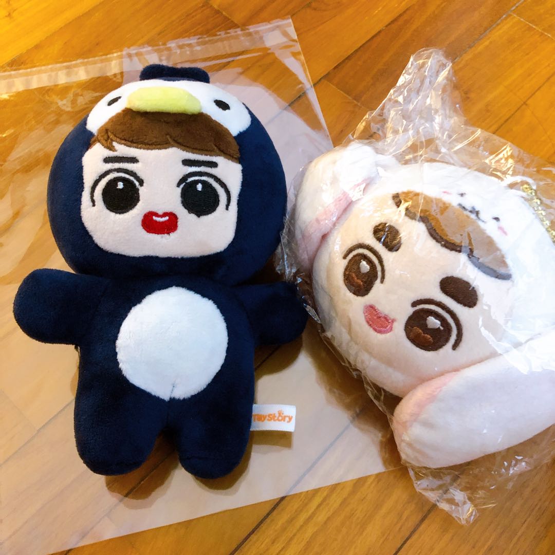Kyungsoo penguin doll top