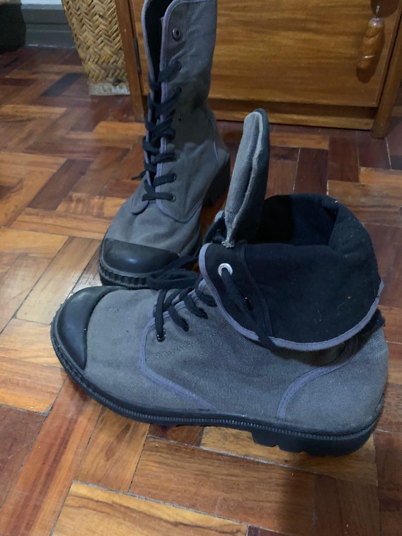 F21 canvass combat shoes (Category: Boots) located in Cainta. Submitted by dhauughylle (Listing ID 241018813, Image 3). Description: Pre-loved item RFS: migrating to Canada MOP: bpi transfer Meetup Shipping No Cod.