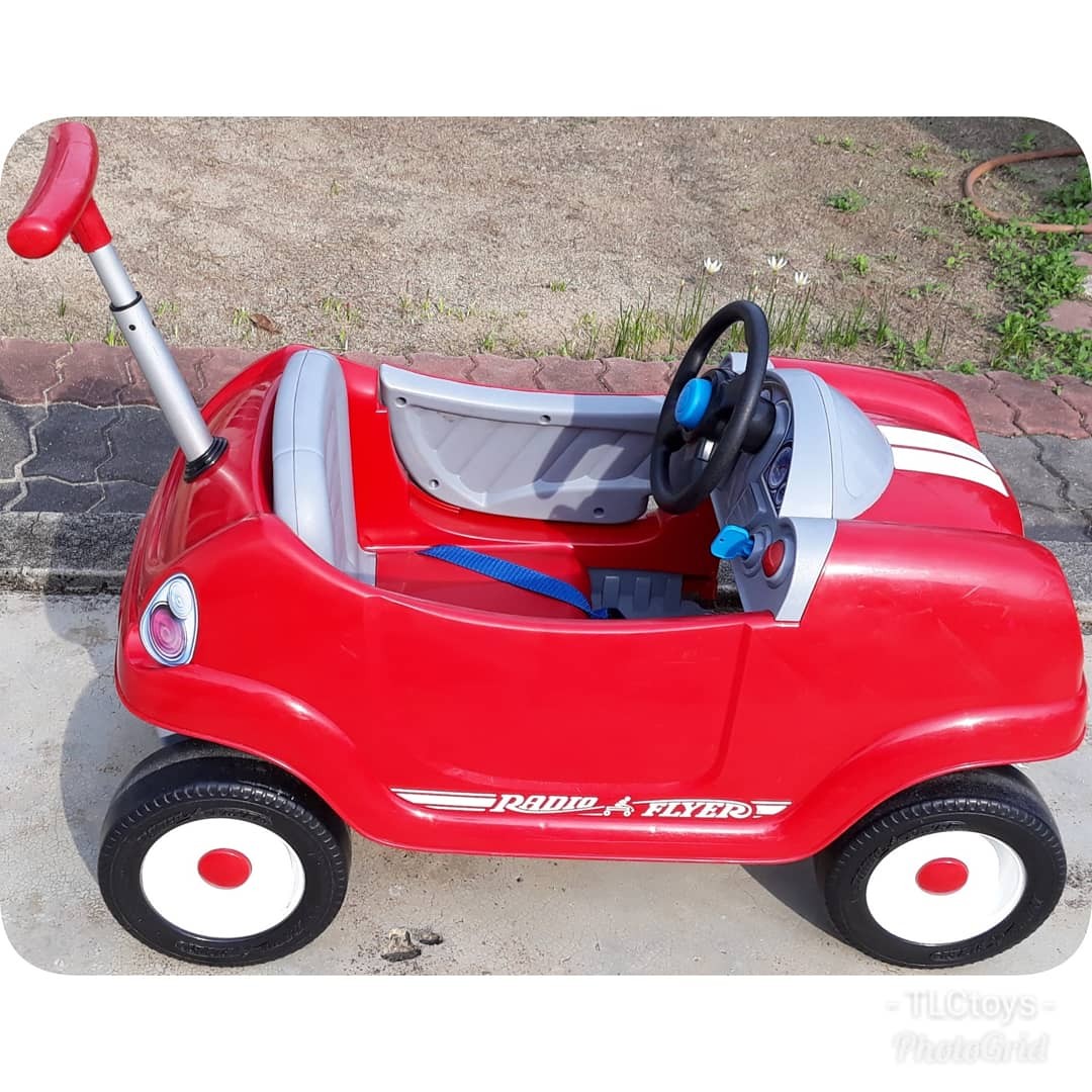 Radio flyer top steer and stroll