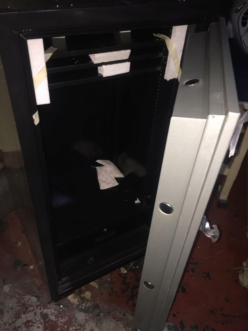 Goodwill Safety Vault GW120C, Furniture & Home Living, Home