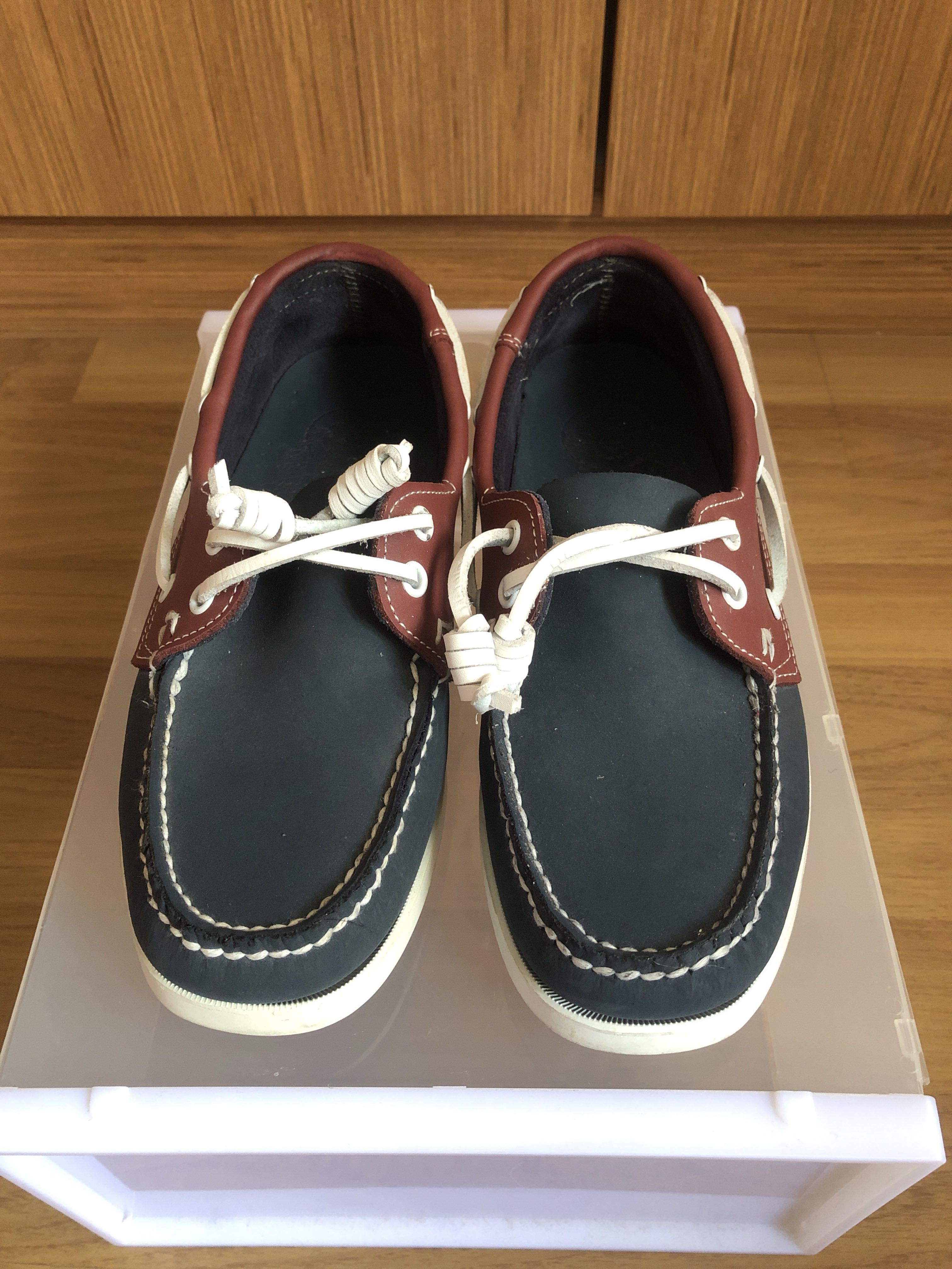 hype boat shoes