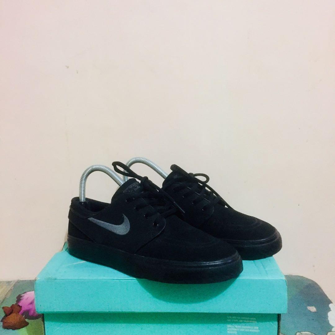 custom nike airforces